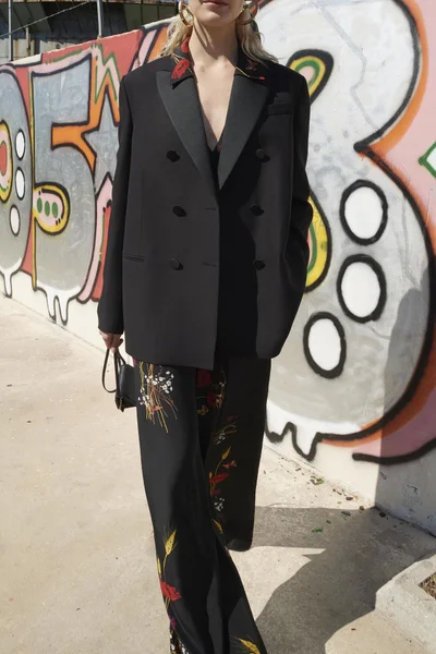 Look 18